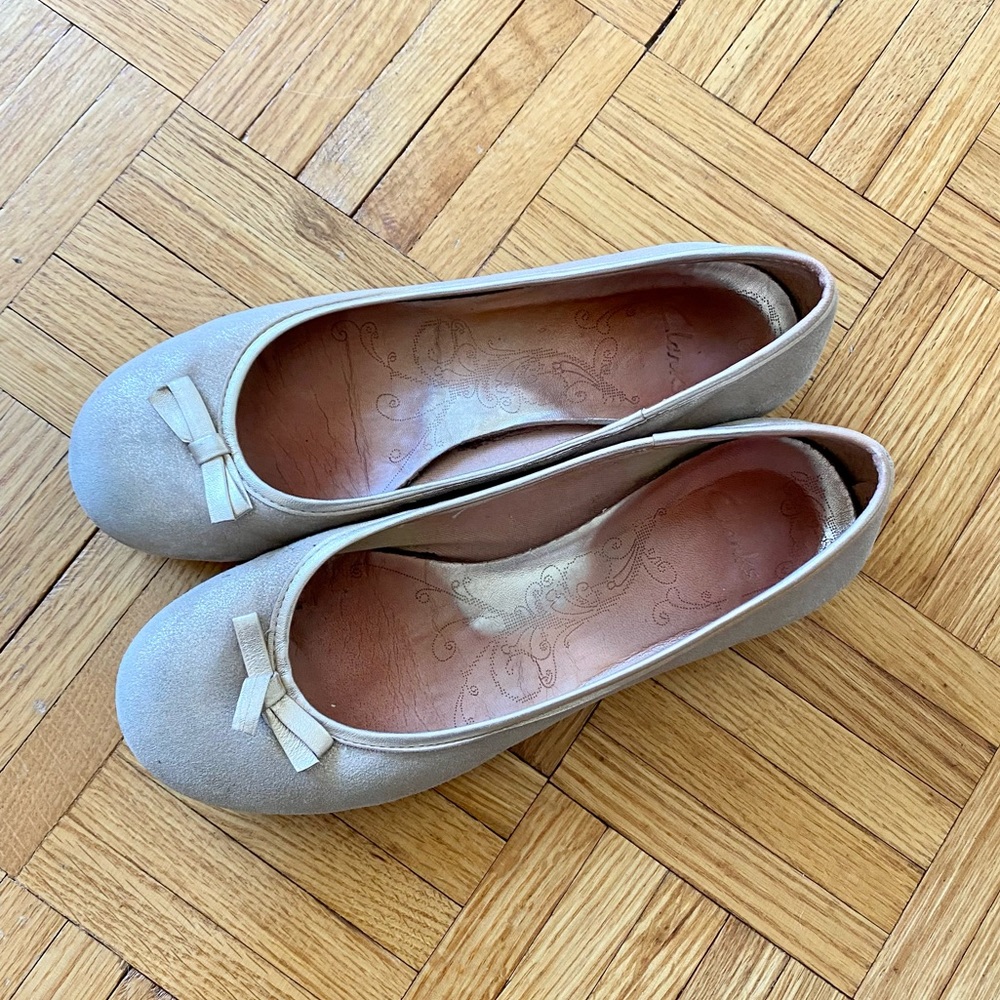 Clarks Ballet Flats (US 5, UK 4)